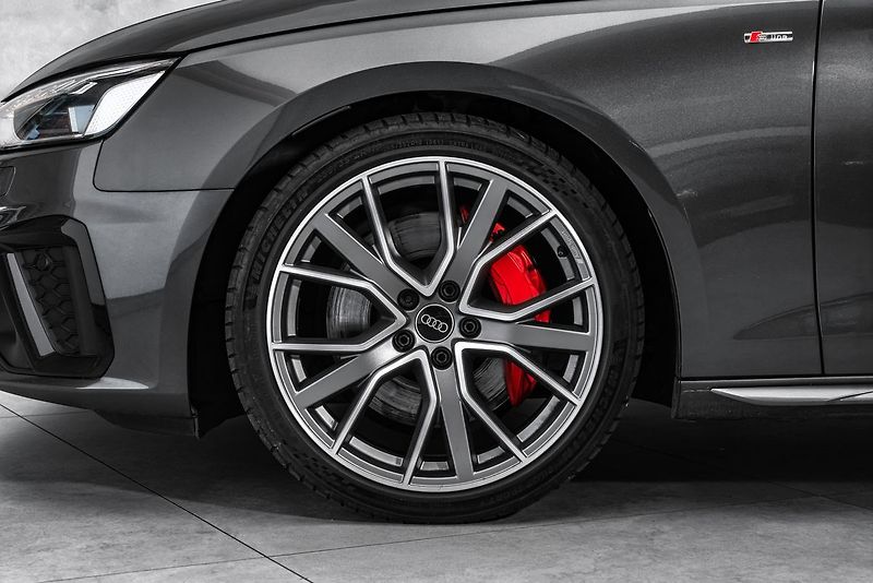Audi A4 50 TDI quattro S-line - fotka 2 z 24