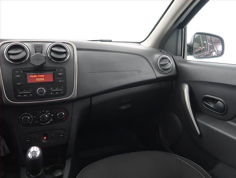 Dacia Logan (2016) 1.2 16V, ČR,1.maj, Serv.kniha - fotka 8 z 13