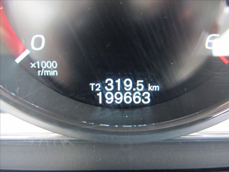 Volvo V60 2,4 D6 AWD Plug-in Hybrid - fotka 14 z 41