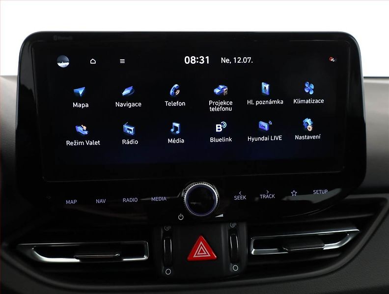 Hyundai i30 (2023) 1.5 DPI, Serv.kniha, Navi - fotka 15 z 18