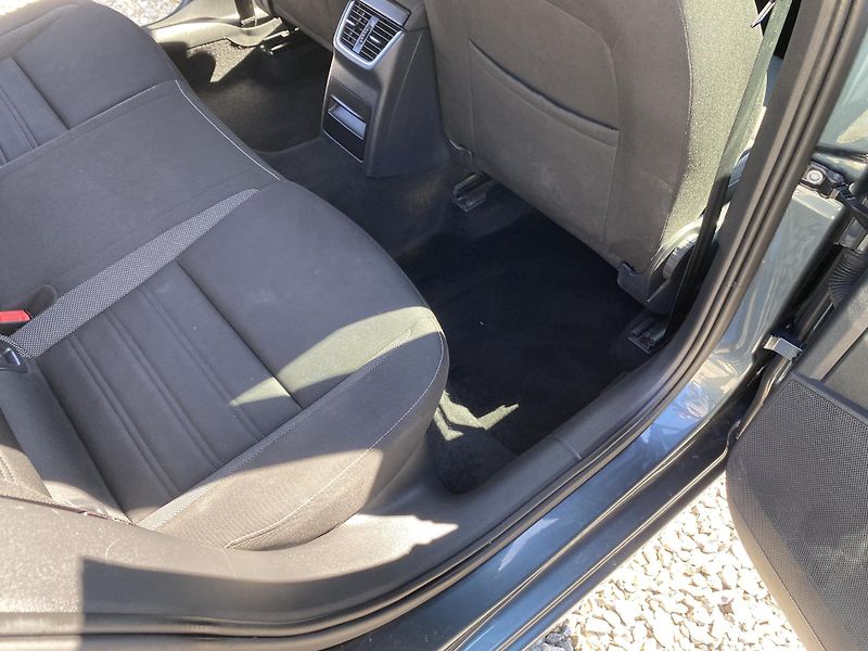 Škoda Octavia 1.6TDi 115PS DSG DPH REZERVACE - fotka 117 z 154
