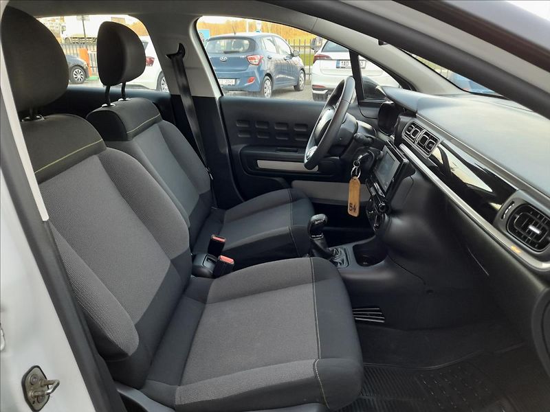 Citroën C3 1,2 PureTech - fotka 18 z 21