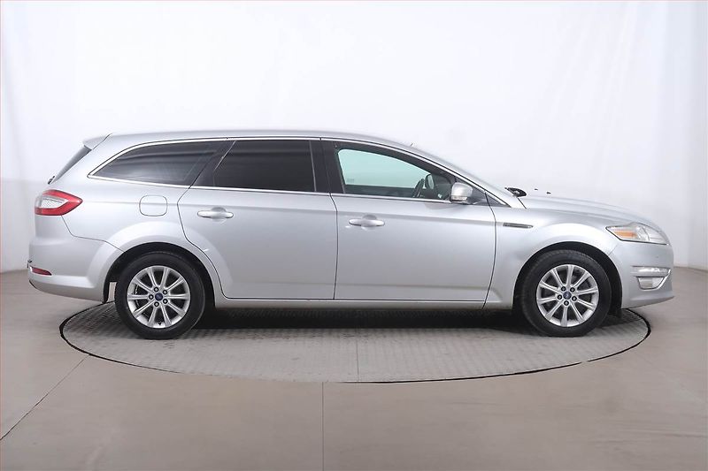 Ford Mondeo (2011) 1.6 EcoBoost, Serv.kniha, Navi - fotka 6 z 17