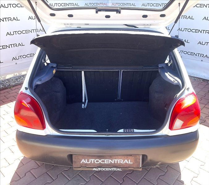 Ford Fiesta 1,3 i,STK 8/27 - fotka 10 z 19