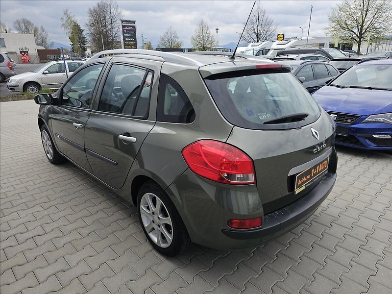 Renault Clio 1,2 i 55KW Grandtour klima ALU - fotka 8 z 35