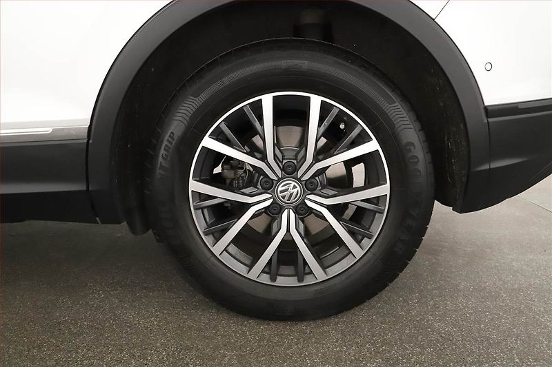 Volkswagen Tiguan (2020) 1.5 TSI - fotka 11 z 14