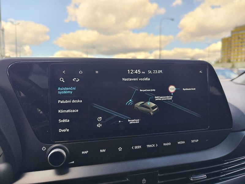 Hyundai i20 1.2i/57kW Wave - fotka 14 z 29