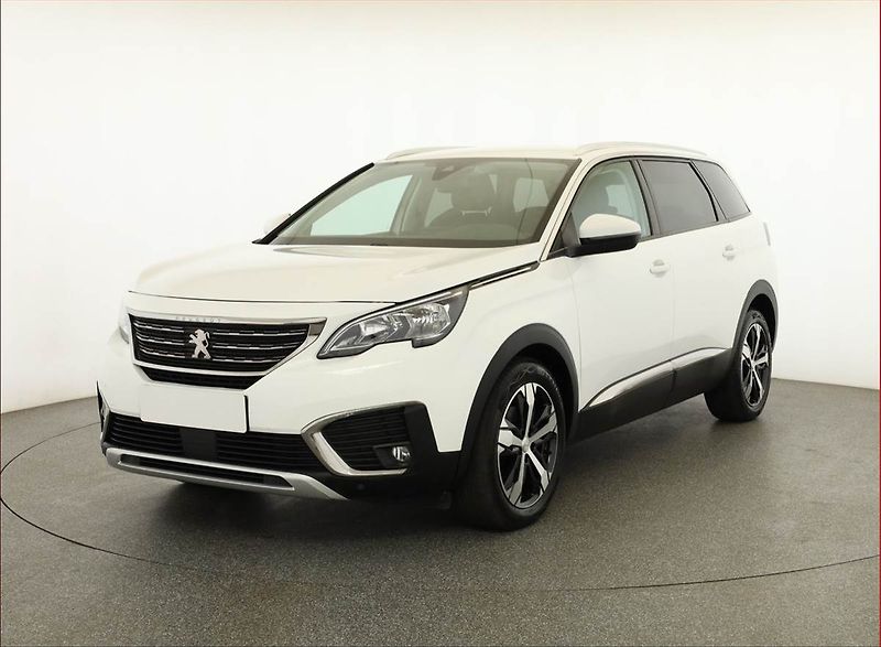 Peugeot 5008 (2020) 1.5 BlueHDi, 7 míst, ČR,1.maj - fotka 2 z 18