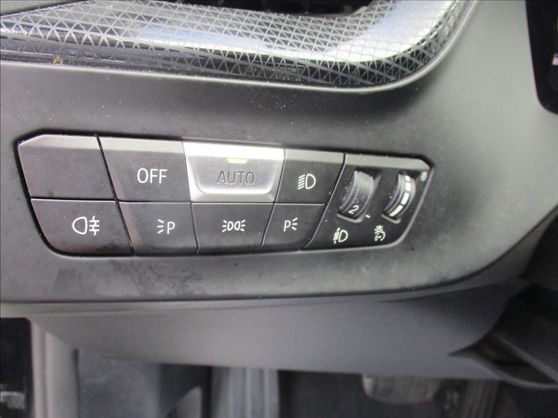 BMW Řada 1 1,5 118i, automat,servis,CZ, - fotka 25 z 30