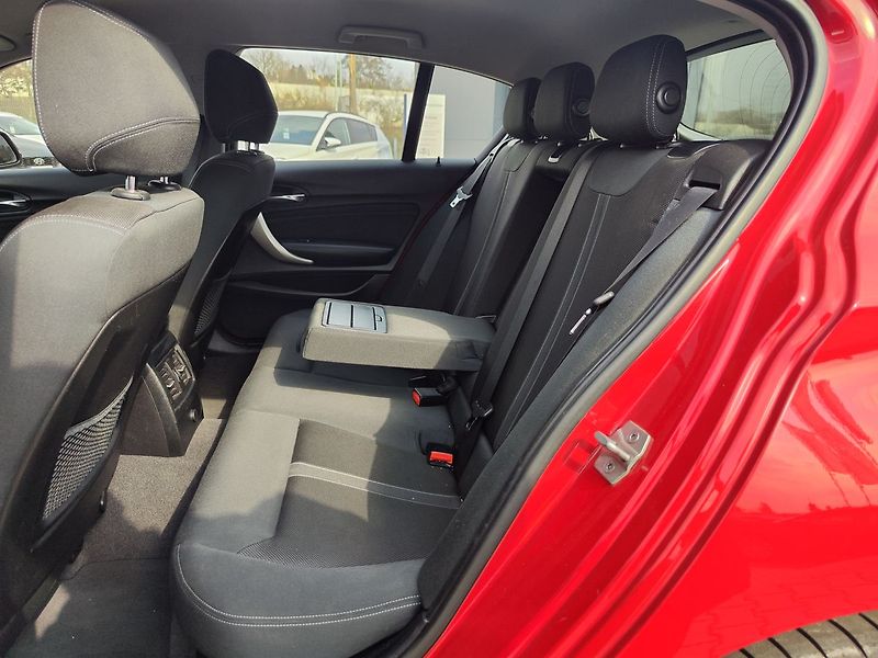 BMW Řada 1 118i Advantage ČR - fotka 10 z 28