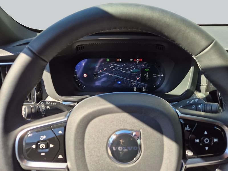 Volvo XC60 T8 ULTRA FACELIFT FULL OPTION - fotka 13 z 15