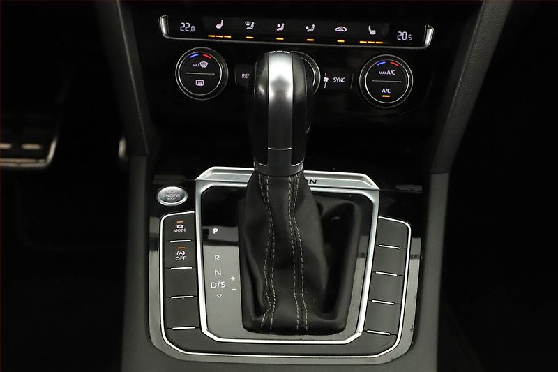 Volkswagen Arteon (2018) R-line 2.0 TSI 4Motion - fotka 10 z 21