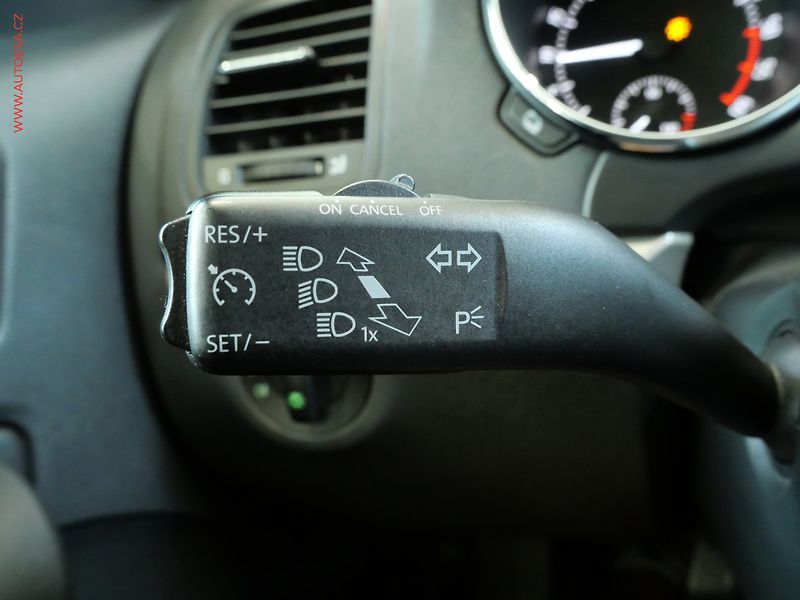 Škoda Yeti (2014) 2.0TDI, ČR, Xenon, AC - fotka 15 z 24