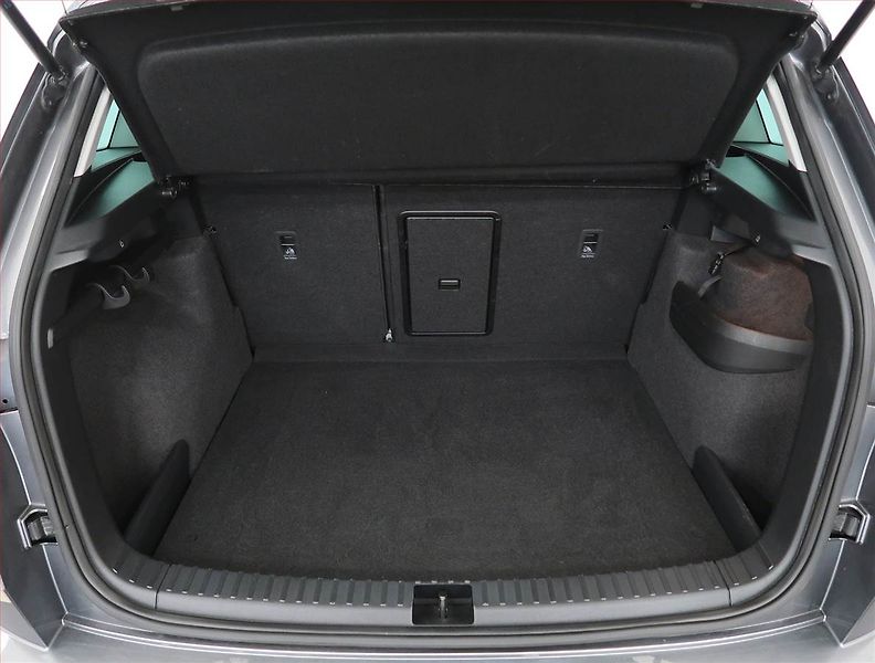 Škoda Karoq (2022) Ambition Plus 1.0 TSI - fotka 14 z 26