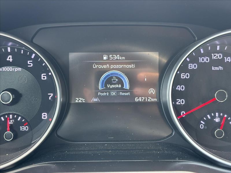 Kia Ceed 1,5 TGDi Spin ZÁRUKA KAMERA - fotka 30 z 35