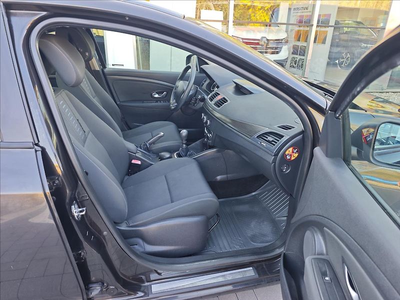 Renault Mégane 1,6 16V  Expression - fotka 14 z 20