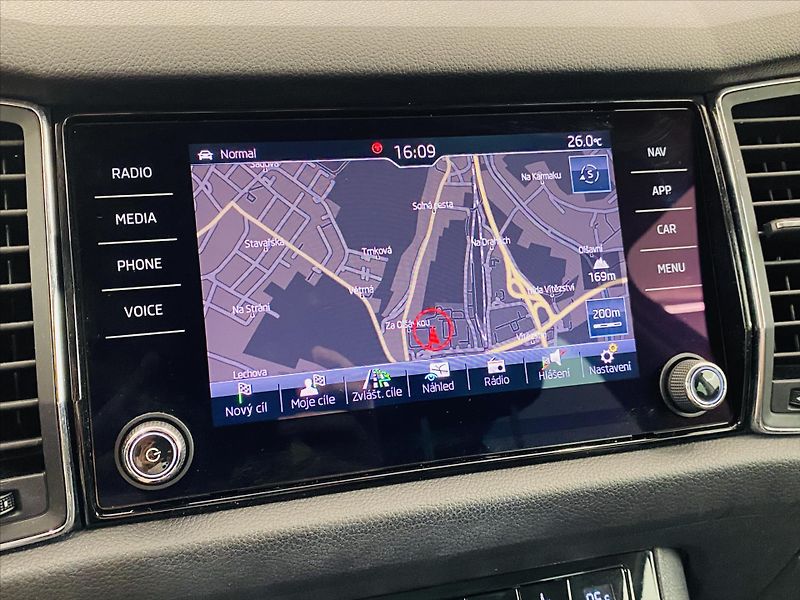 Škoda Kodiaq 2,0 TDI DSG 4x4 7 Míst - fotka 16 z 26