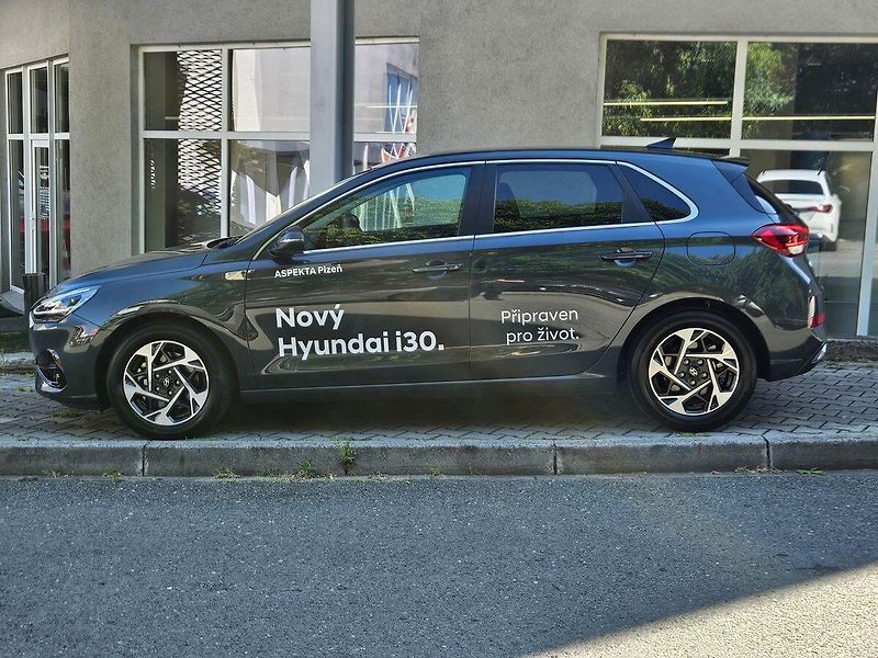 Hyundai i30 1,0 T-GDi 84kW, Style, 1.maj. - fotka 2 z 34
