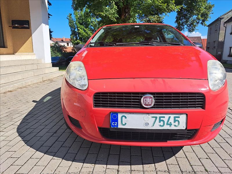Fiat Punto 1,2 i - fotka 14 z 32