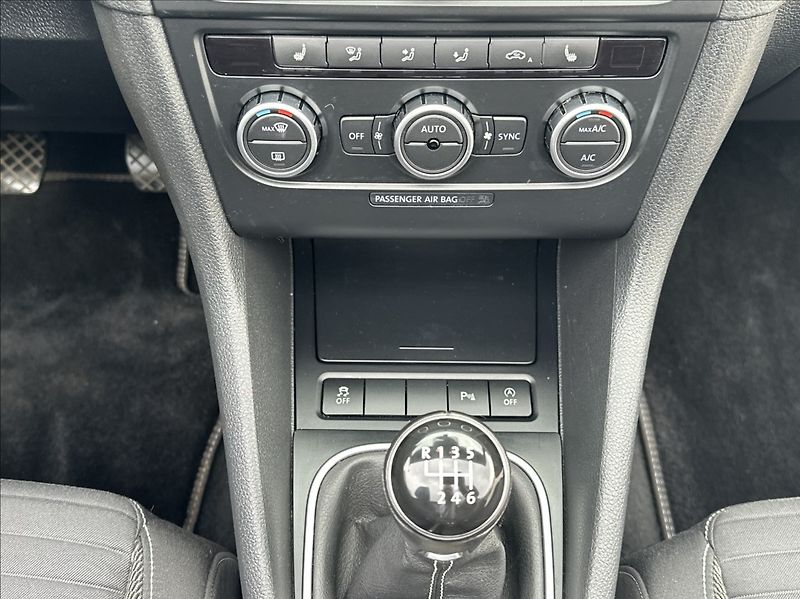 Volkswagen Golf 1,2 TSI 105PS  Cup Cabrio - fotka 28 z 48