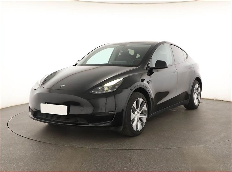 Tesla Model Y (2023) Long Range AWD 79kWh, SoH 92% - fotka 2 z 20