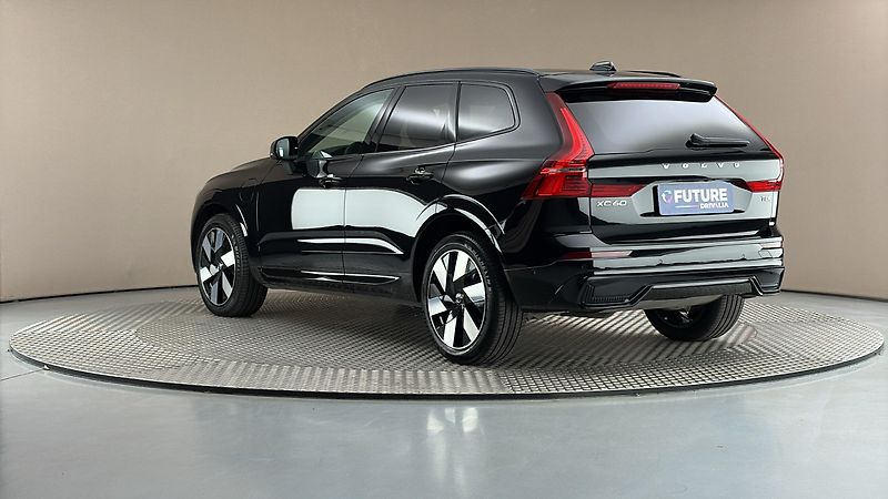 Volvo XC60 2.0 T8 AUT AWD Ultra Dark - fotka 2 z 36