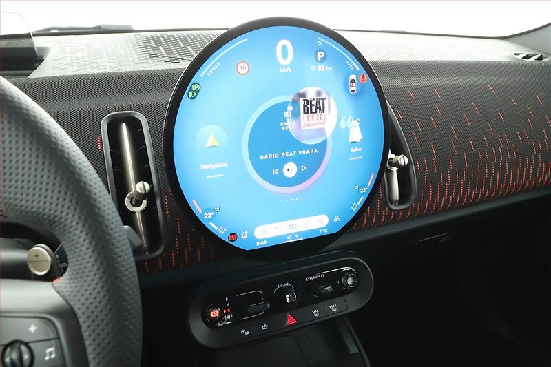 Mini Countryman (2025) S All4, JCW, HUD, Kamera - fotka 9 z 20