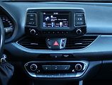 Hyundai i30 (2018) 1.6 CRDi, Tempomat - náhled 12