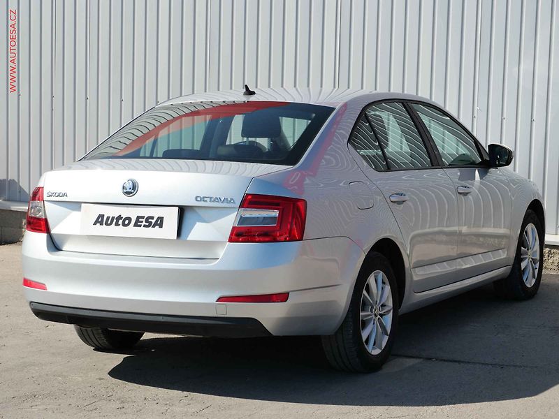 Škoda Octavia (2014) 2.0 TDi, ČR, servis.kniha - fotka 4 z 21