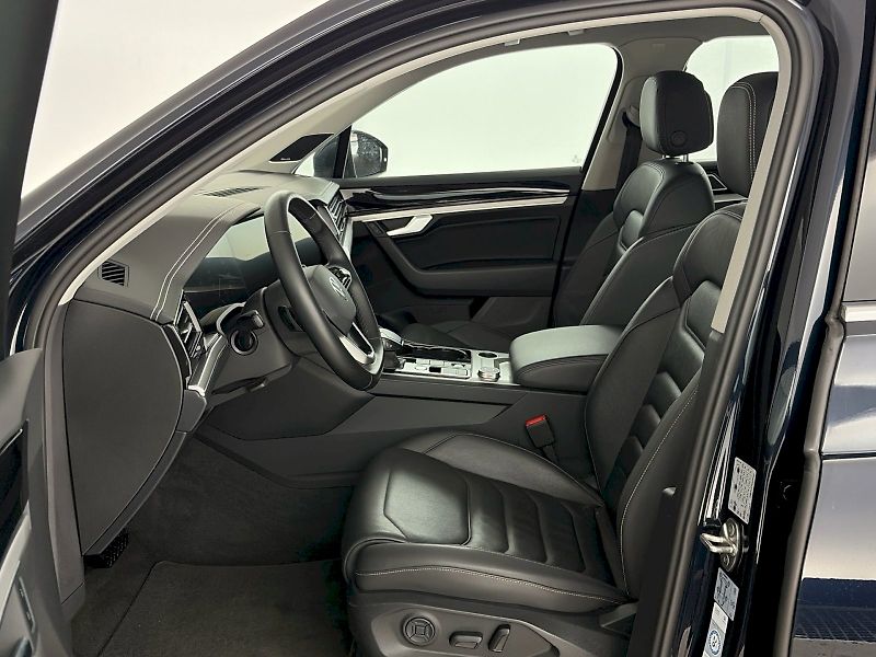 Volkswagen Touareg (2022) Elegance 3.0 TDI 170kW 4Motion - fotka 7 z 36