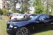 Luxusní vozy se v sobotu 4. května sjely na zámek do Lnář. Převládala auta značky Rolls Royce.
