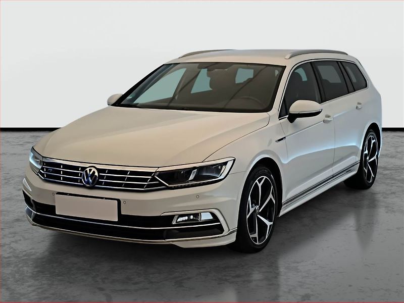 Volkswagen Passat (2018) R-Line 2.0 TDI, Automat, Kůže - fotka 2 z 20