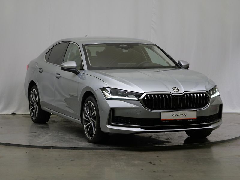 Škoda Superb - fotka 8 z 26