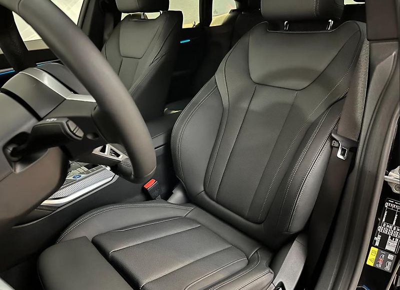 BMW i4 eDrive40 GC Tažné Ambient Kam. - fotka 7 z 13