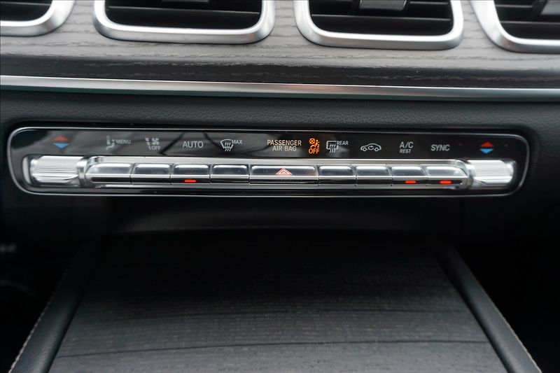 Mercedes-Benz GLS 2,9 350d 4M,AMG,CZ,1.majitel - fotka 22 z 32