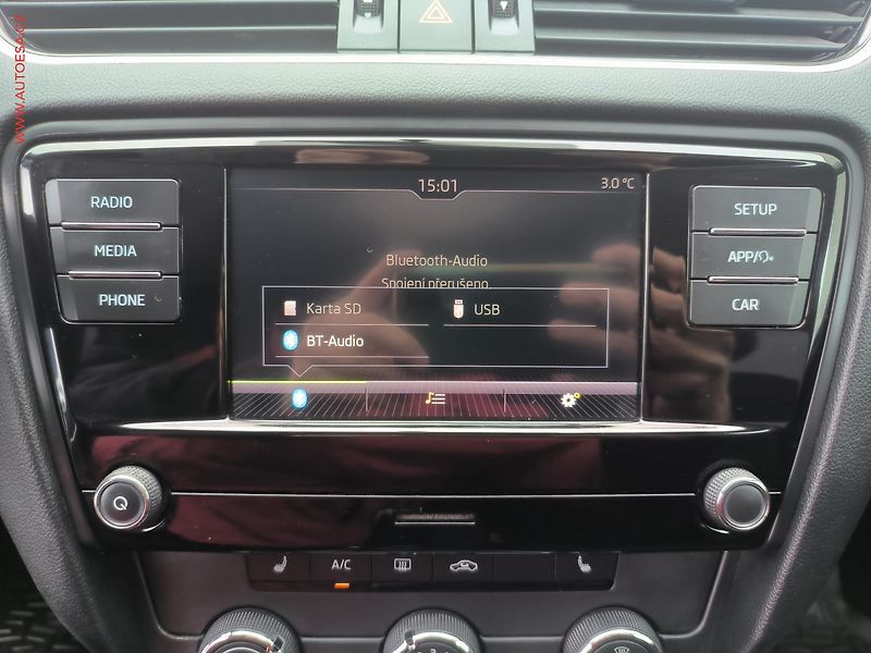 Škoda Octavia (2018) 1.6TDi, ČR, Ambition, zámek - fotka 12 z 18