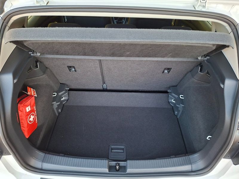 Volkswagen T-Cross (2019) 1.0TSI 70kW MAN -1.MAJITEL - fotka 28 z 34