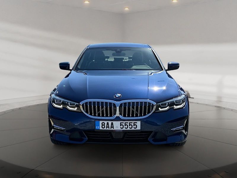 BMW Řada 3 (2020) xDRIVE 320i 135kW 4x4 CZ DPH - fotka 2 z 11