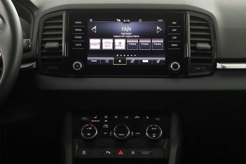 Škoda Karoq (2024) Fresh 2.0 TDI - fotka 9 z 17