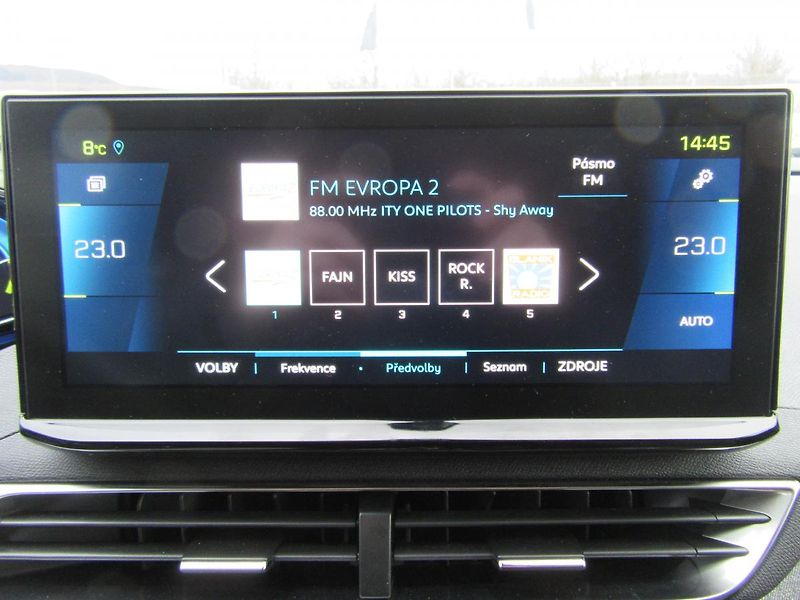 Peugeot 3008 (2021) ALLURE PG Hybrid 225k e-EAT8 - fotka 5 z 24