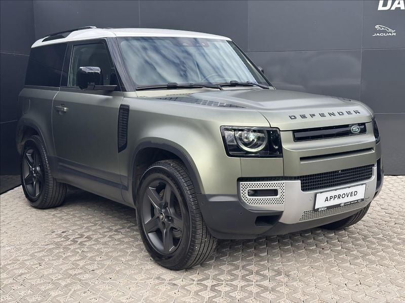 Land Rover Defender 3,0 90 SE D300 AT AWD ČR DPH - fotka 2 z 33