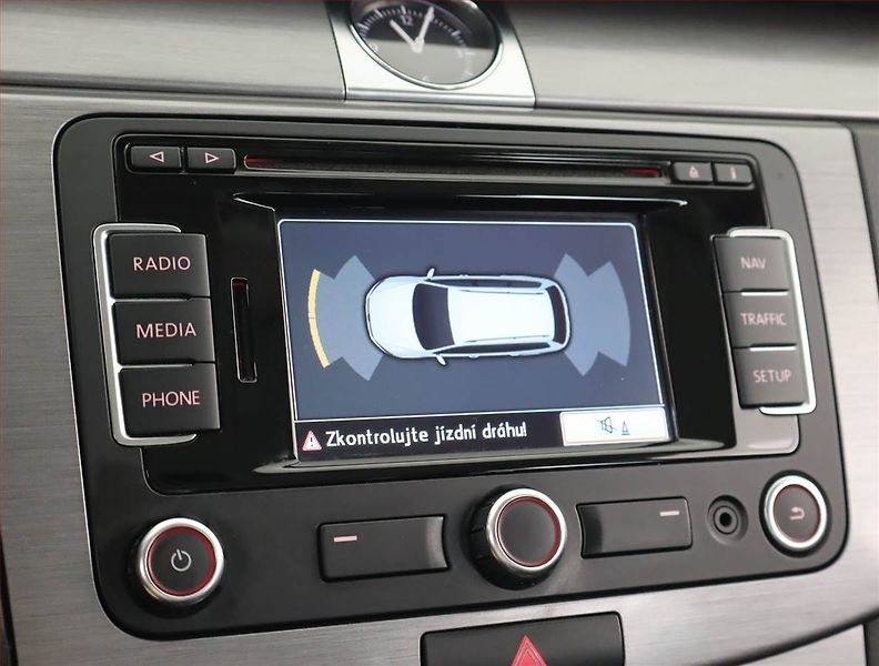 Volkswagen Passat (2013) Comfortline 1.6 TDI, Navi - fotka 20 z 24