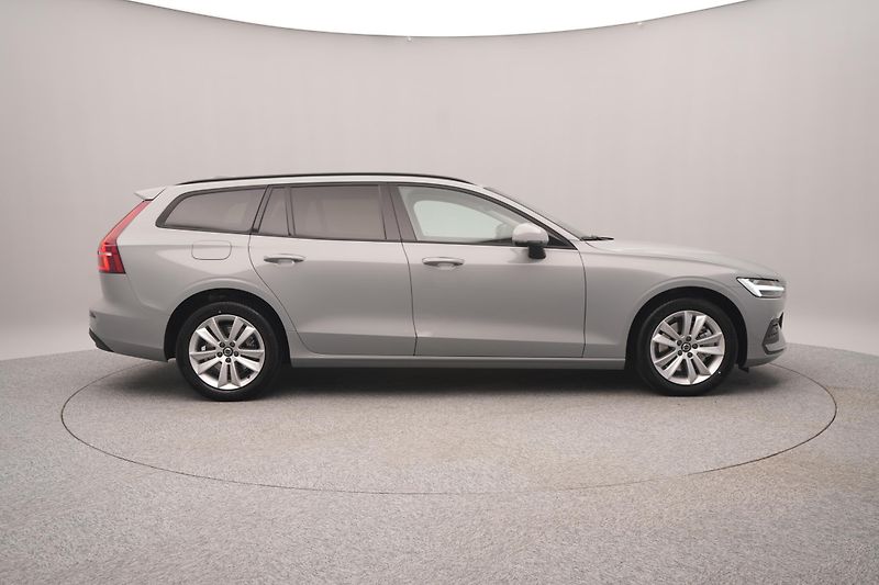 Volvo V60 (2026) B4 AUT CORE - fotka 14 z 22
