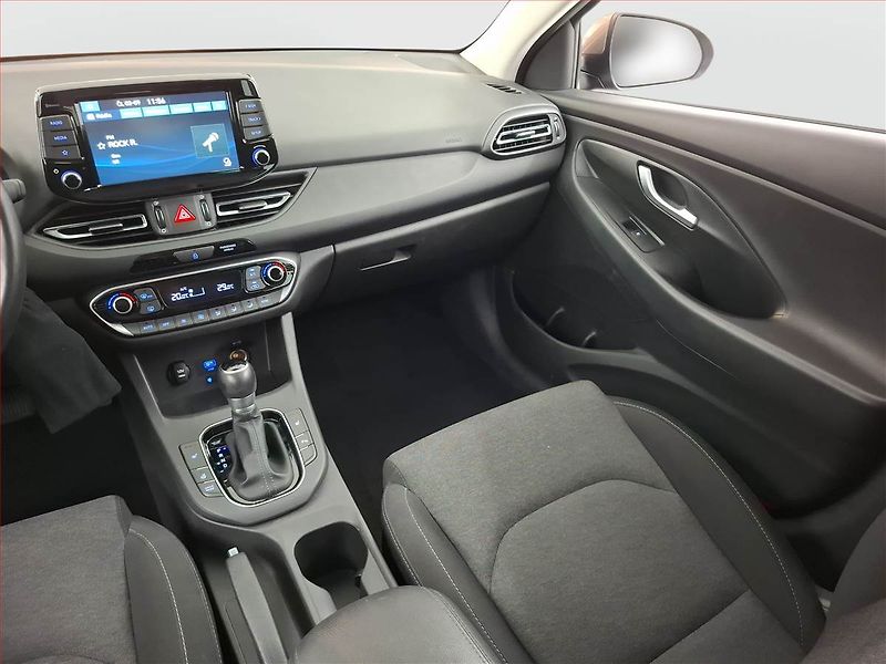Hyundai i30 (2023) Smart 1.5 T-GDI MHEV, Automat - fotka 8 z 19