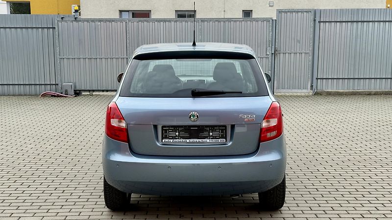 Škoda Fabia (2009) 1.6 16V*77kW*STYLE-EDITION*TOP - fotka 3 z 21