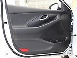 Hyundai i30 1,0 T-GDi 88kW 1.maj.ČR 40tkm! - náhled 10