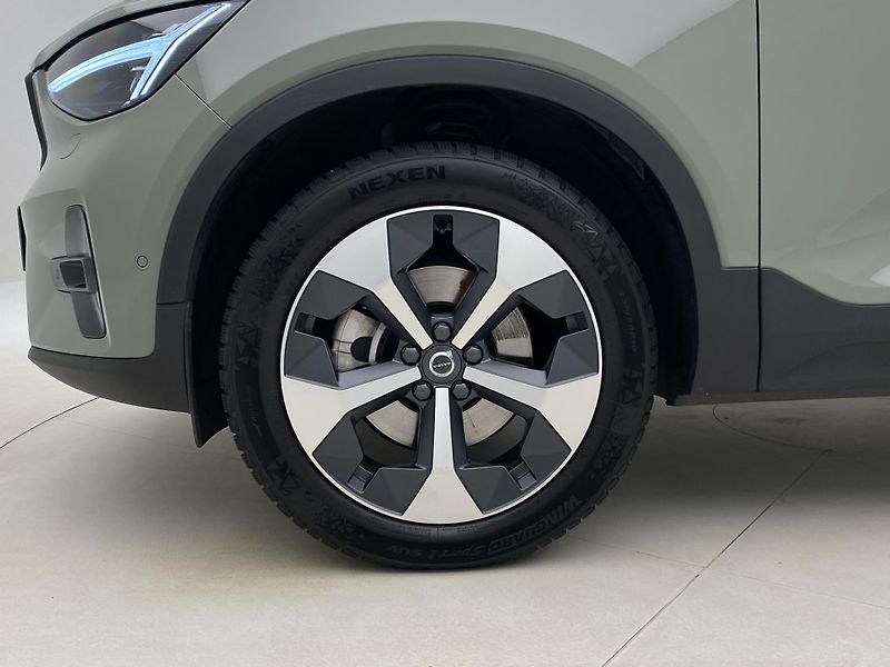 Volvo XC40 B4 DARK ULTRA AUT CZ - fotka 36 z 59