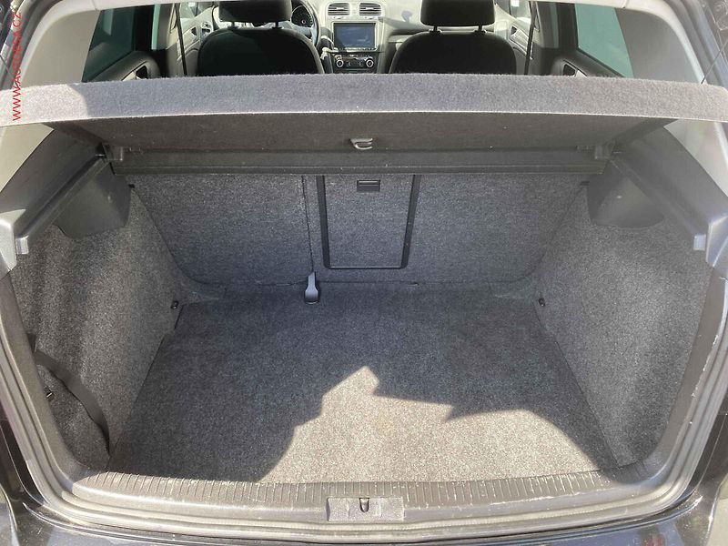 Volkswagen Golf (2011) 1.2 TSi, ČR, Trendline, DSG - fotka 7 z 16