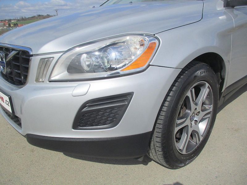 Volvo XC60 2.4 D5*AWD*NAVI*198 tkm*SUMMUM - fotka 27 z 56