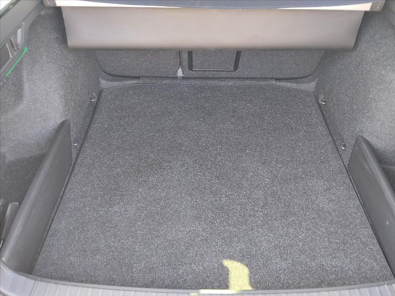 Škoda Octavia 2,0   2,0 TDI 110 KW DSG SPORT - fotka 32 z 36